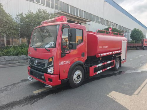 东风单排消防洒水车