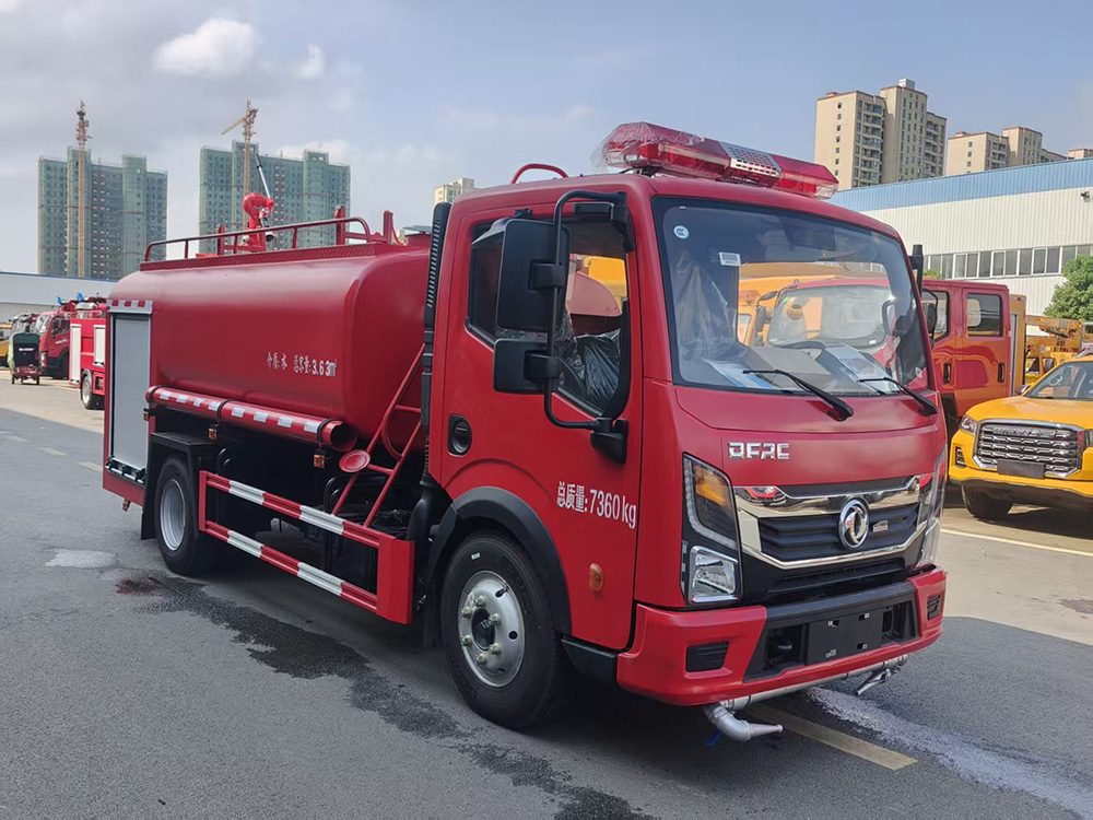 东风单排消防洒水车