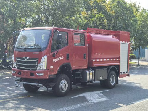 福田四驱消防洒水车